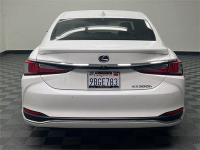 2019 Lexus ES 300h
