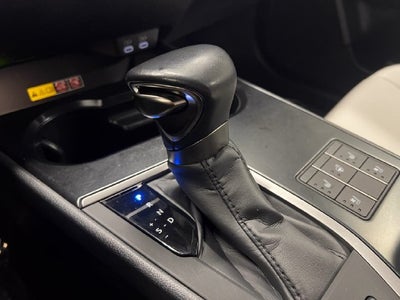 2023 Lexus UX 250h F SPORT Design