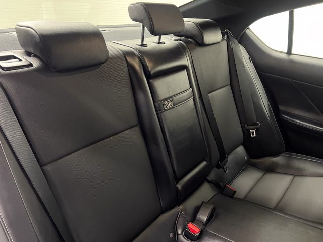 2025 Lexus IS 300