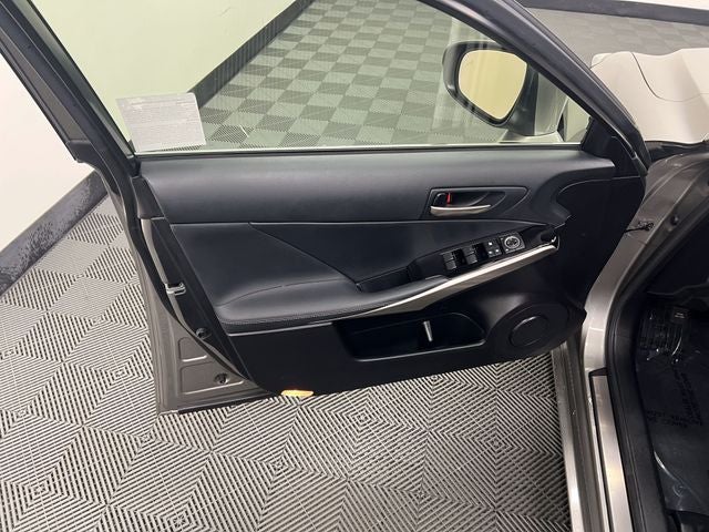 2018 Lexus IS 300