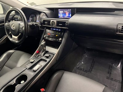 2017 Lexus IS 200t