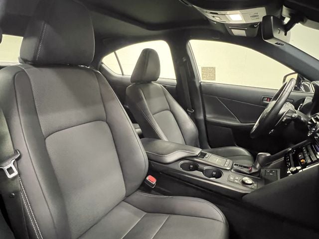 2023 Lexus IS 300