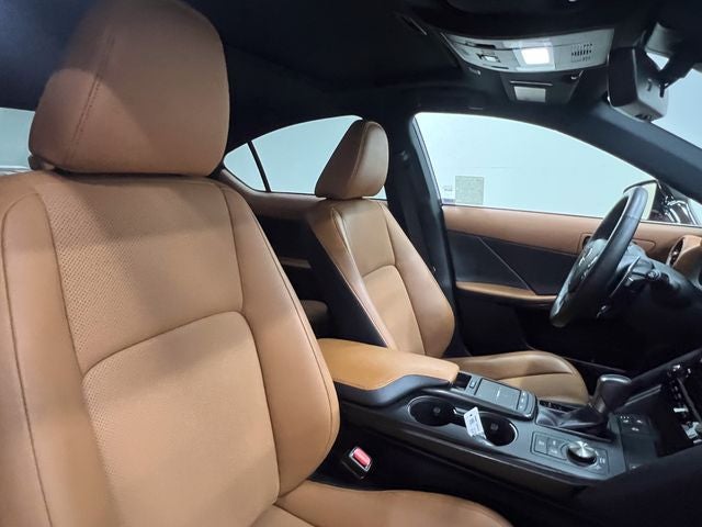 2023 Lexus IS 300