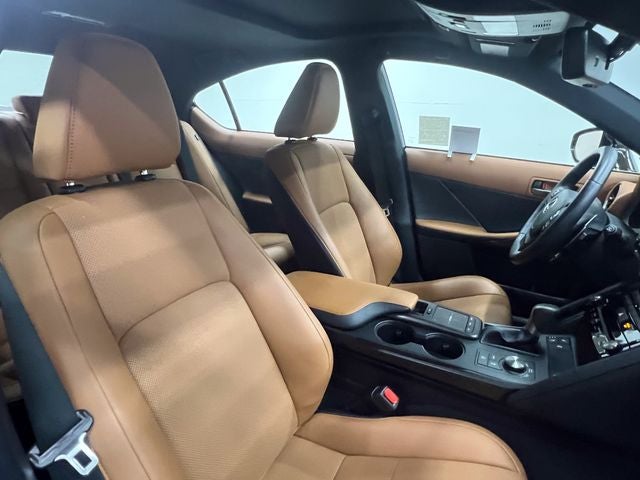 2023 Lexus IS 300