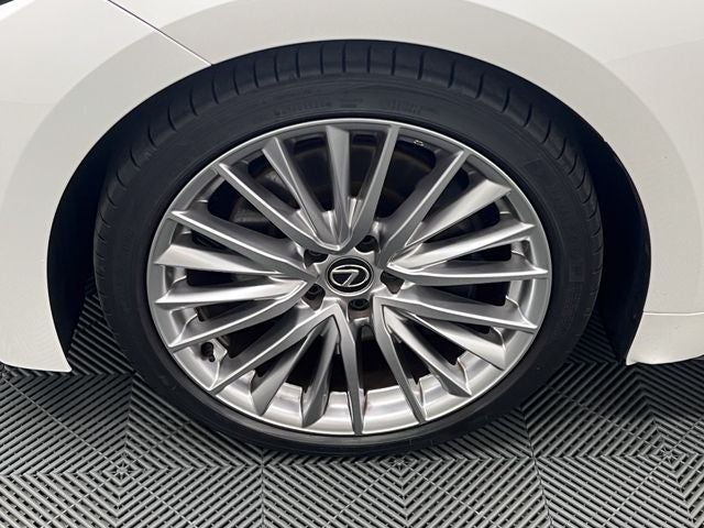 2023 Lexus IS 300