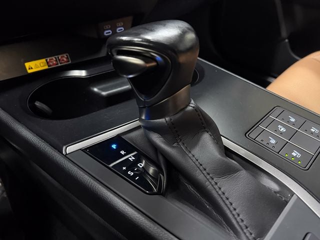 2023 Lexus UX 250h Premium