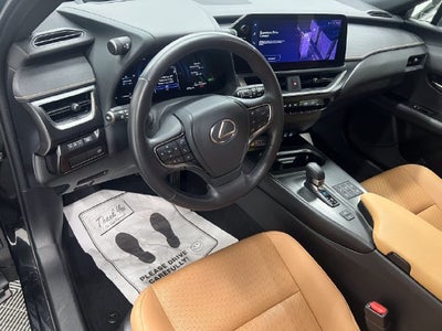 2025 Lexus UX 300h Premium