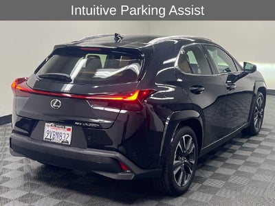 2025 Lexus UX 300h Premium