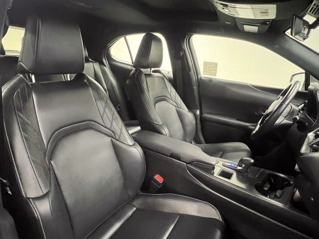 2025 Lexus UX 300h