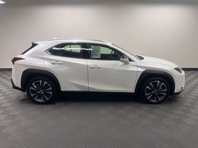 2025 Lexus UX 300h