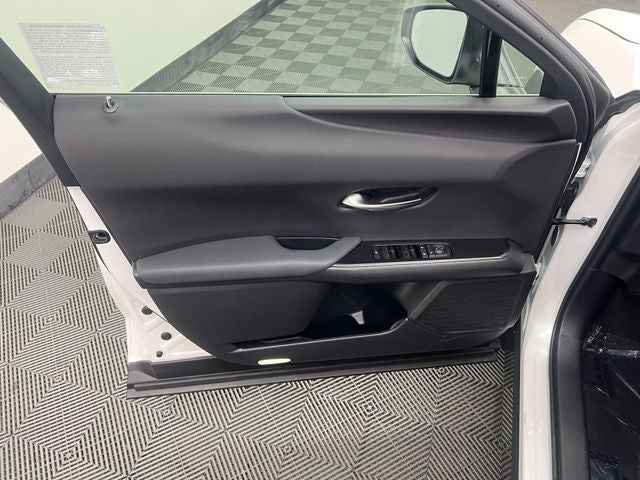2025 Lexus UX 300h