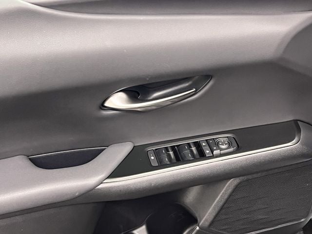 2025 Lexus UX 300h