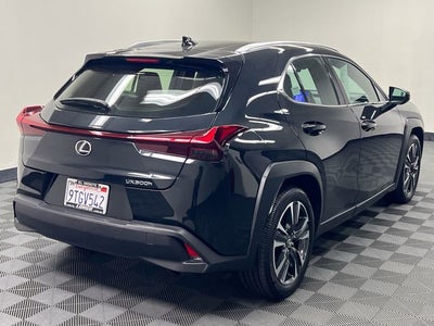 2025 Lexus UX 300h
