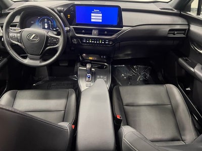 2025 Lexus UX 300h Premium