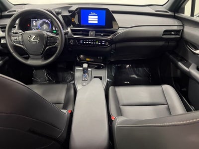 2025 Lexus UX 300h