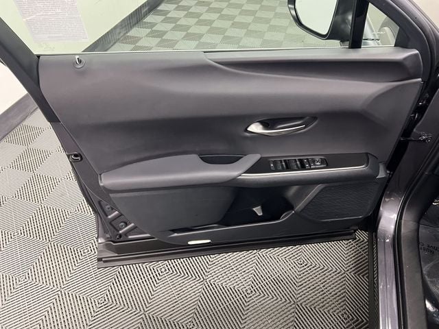 2025 Lexus UX 300h