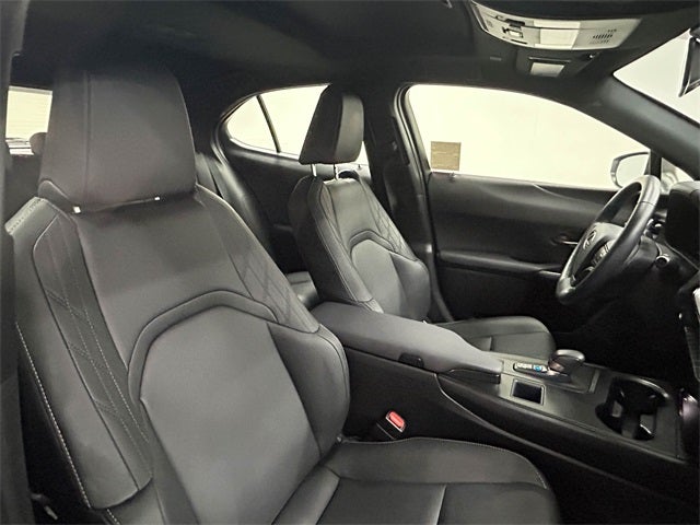 2025 Lexus UX 300h