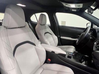 2025 Lexus UX 300h