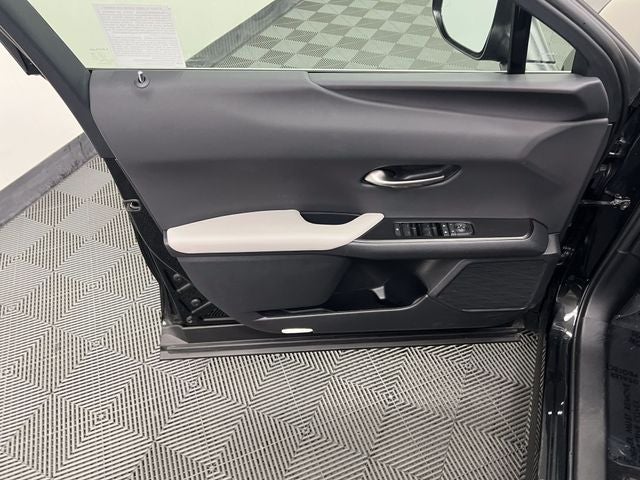 2025 Lexus UX 300h