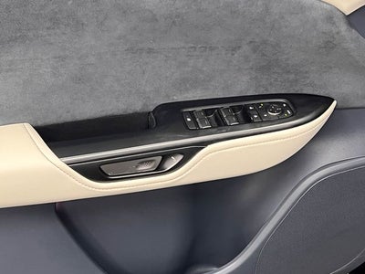 2023 Lexus RZ 450e Luxury