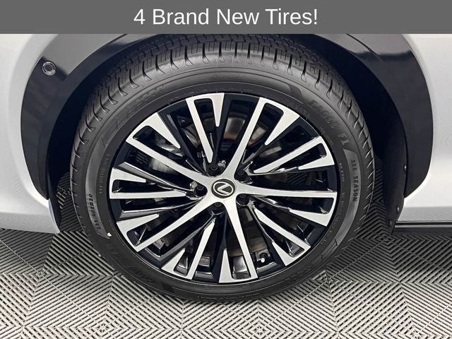 2023 Lexus RZ 450e Luxury