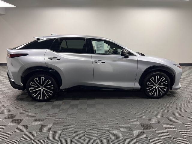 2023 Lexus RZ 450e Luxury