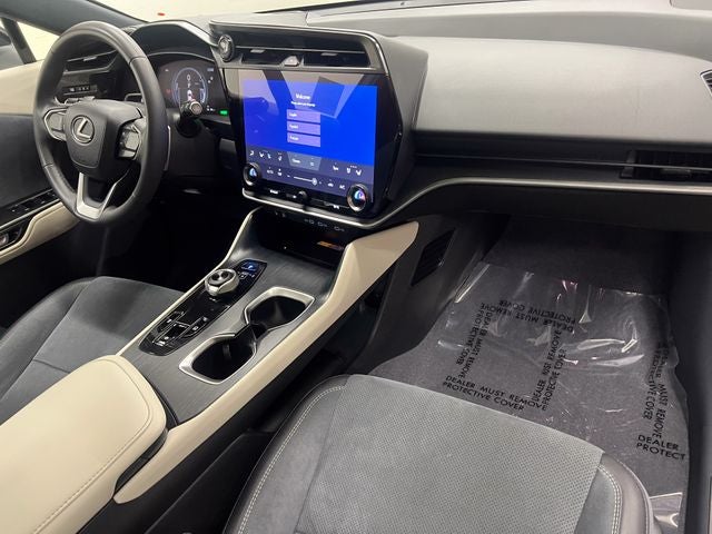 2023 Lexus RZ 450e Luxury