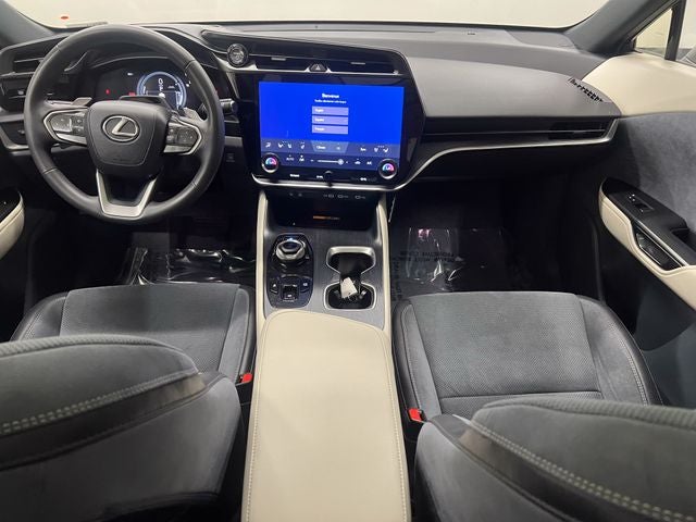 2023 Lexus RZ 450e Luxury