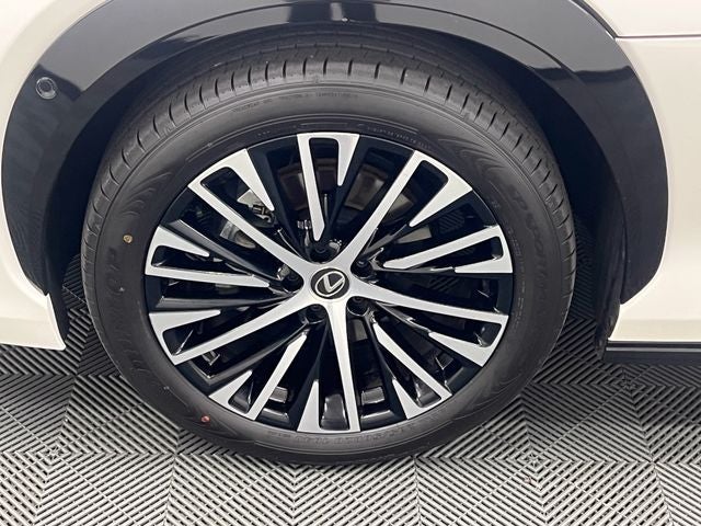 2023 Lexus RZ 450e Luxury