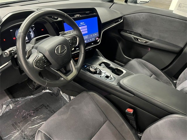 2023 Lexus RZ 450e Luxury