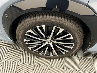 2023 Lexus RZ 450e Luxury