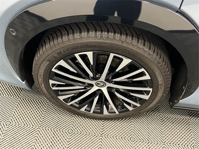 2023 Lexus RZ 450e Luxury