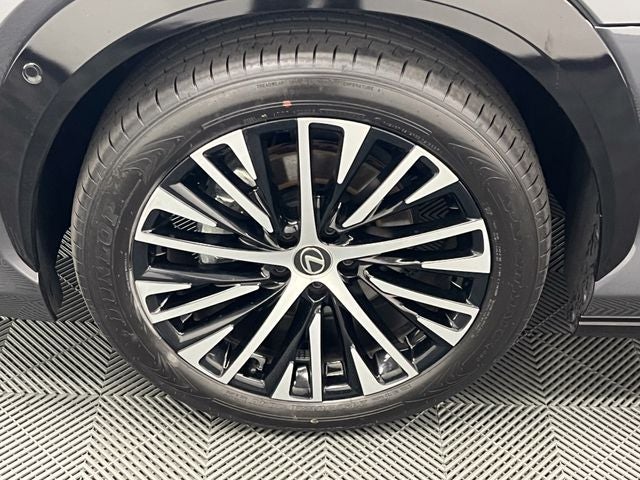 2023 Lexus RZ 450e Luxury