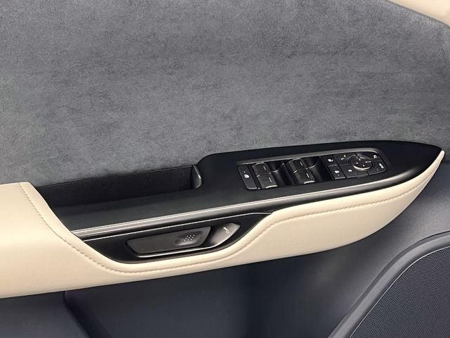 2023 Lexus RZ 450e Luxury