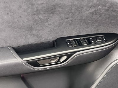2023 Lexus RZ 450e Luxury
