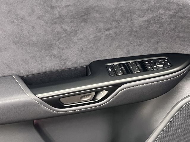 2023 Lexus RZ 450e Luxury