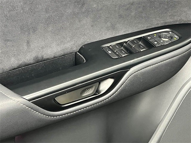 2023 Lexus RZ 450e Luxury