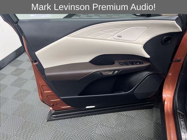 2024 Lexus RX 450h+ Luxury