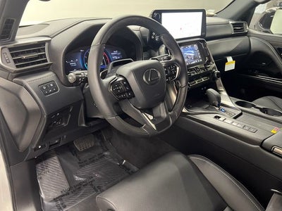 2026 Lexus LX 700h Luxury