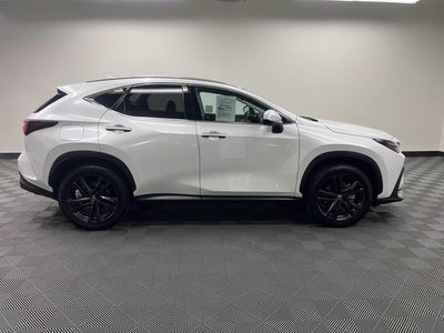 2024 Lexus NX 450h+ Luxury