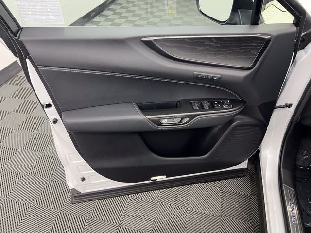 2024 Lexus NX 450h+ Luxury